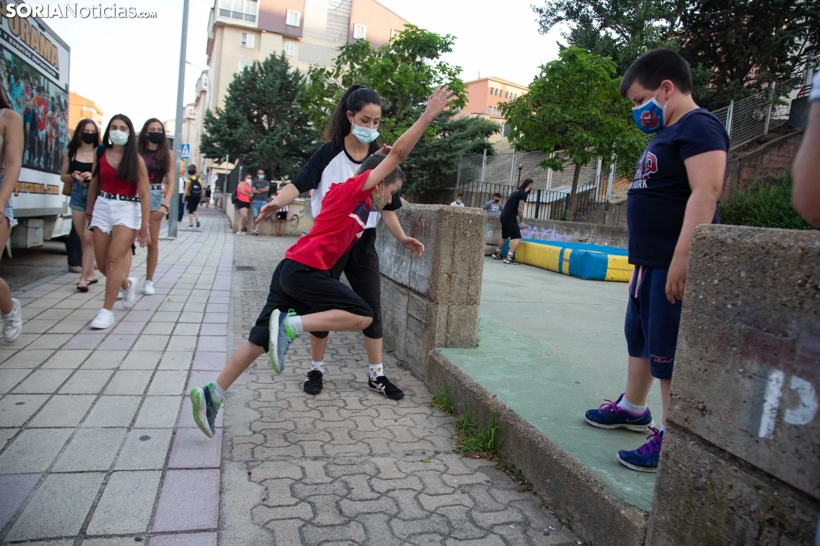 Parkour en Noches Callejeras / María Ferrer