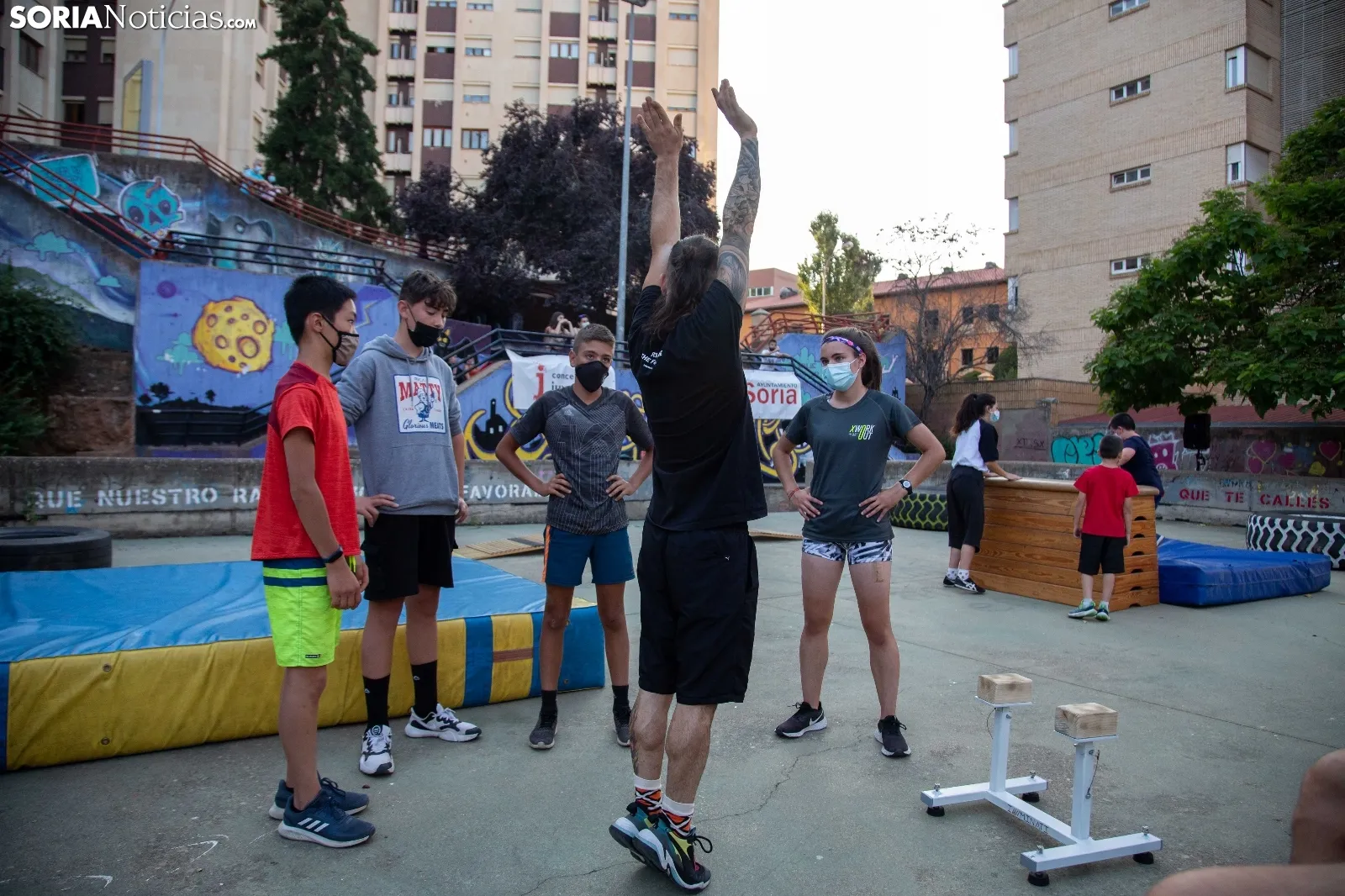 Parkour en Noches Callejeras / María Ferrer