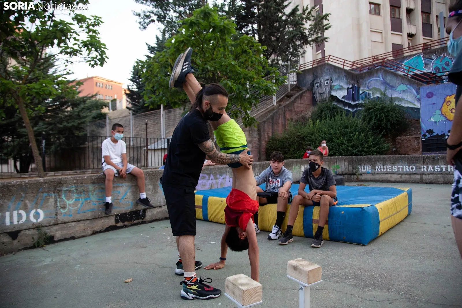 Parkour en Noches Callejeras / María Ferrer