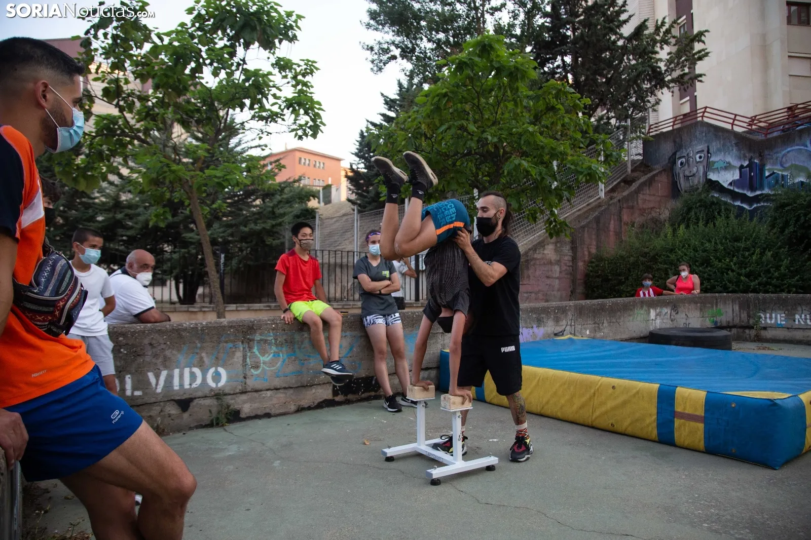Parkour en Noches Callejeras / María Ferrer