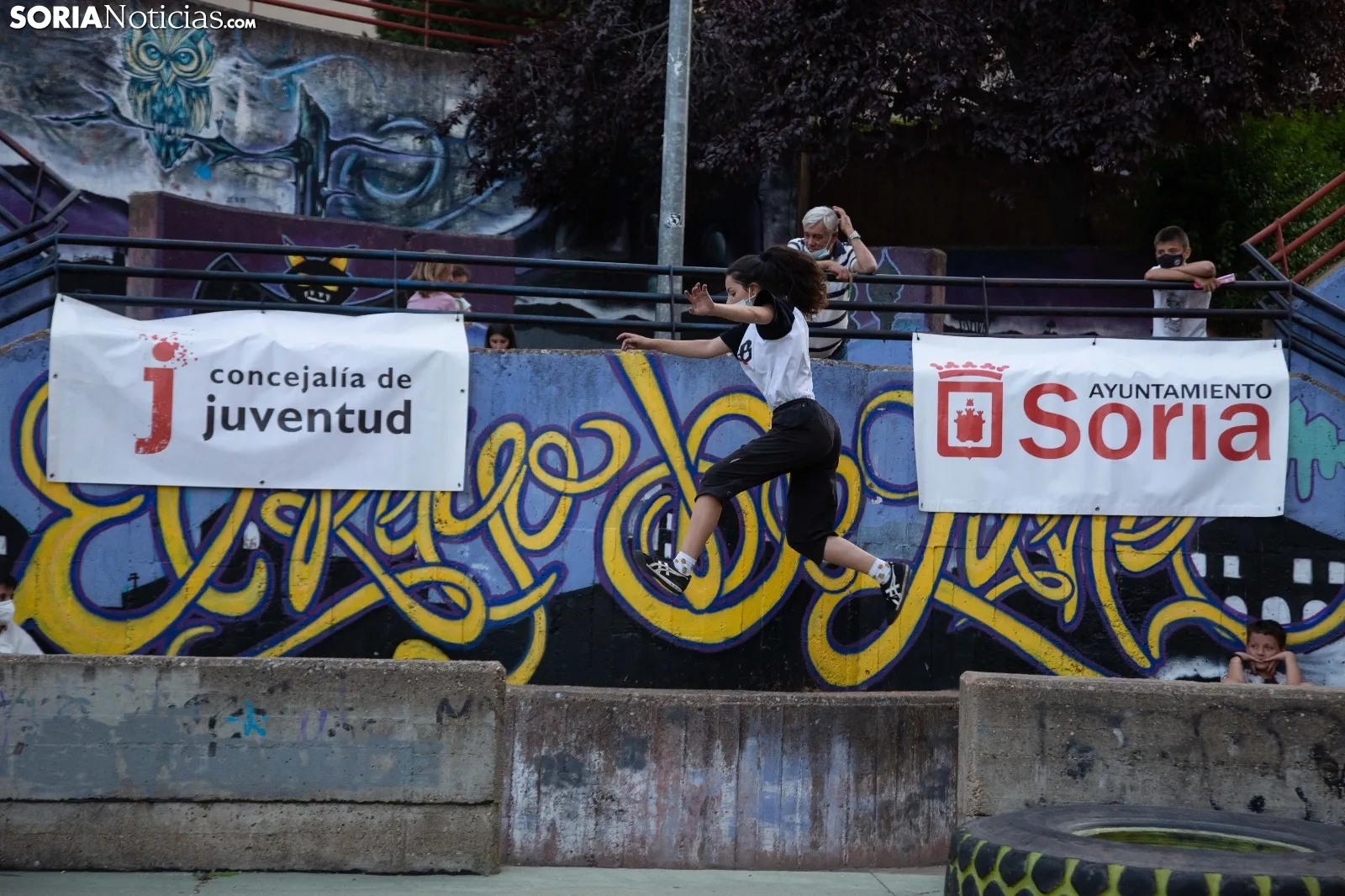 Parkour en Noches Callejeras / María Ferrer