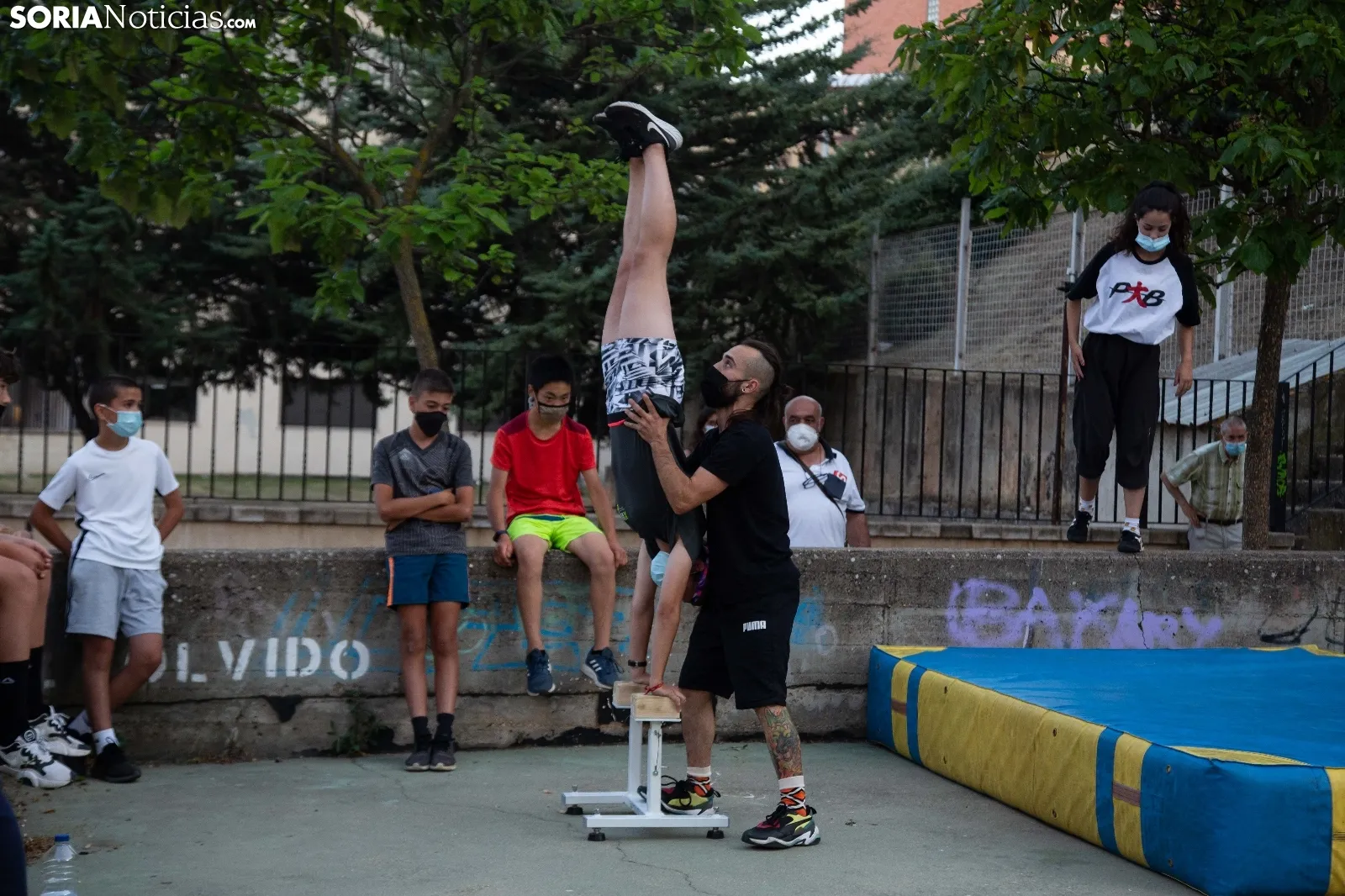 Parkour en Noches Callejeras / María Ferrer