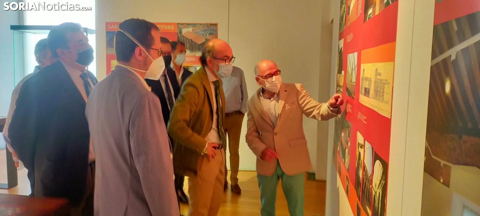 Una imagen de la visita del consejero al Palacio Ducal de Medinaceli. /SN