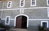 Una imagen de la entrada principal del monasterio. 