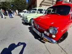 Reunión de coches clásicos en Ágreda.