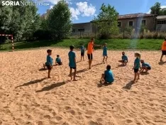 Sesión de entrenamiento de balonmano playa.