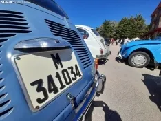 Reunión de coches clásicos en Ágreda.