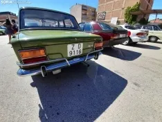 Reunión de coches clásicos en Ágreda.