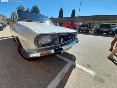 Reunión de coches clásicos en Ágreda.