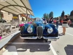 Reunión de coches clásicos en Ágreda.