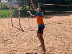 Sesión de entrenamiento de balonmano playa.