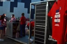 Una imagen de esta tarde a la entrada de La Juventud. /SN