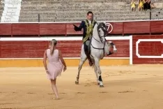 Duende ecuestre contra la ELA / María Ferrer 