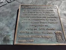 Maqueta de bronce de la ciudad de Soria. 