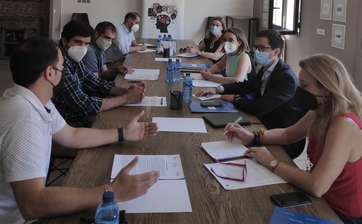 AJE Soria traslada a la portavoz del PP en el Congreso su preocupación por la despoblación de la provincia