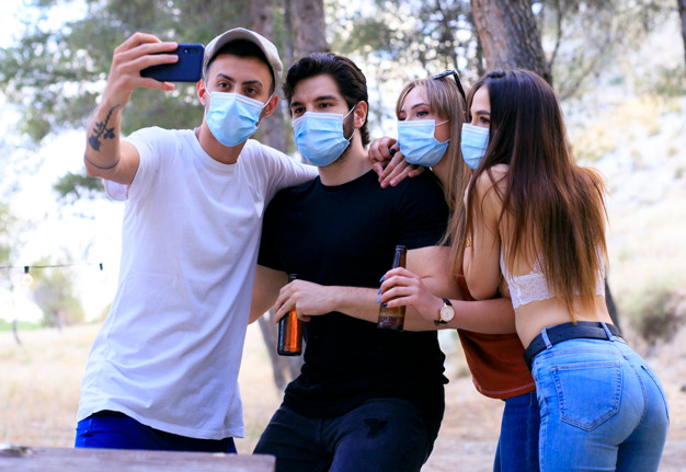 Casado: Uno de cada 100 jóvenes de Castilla y León está contagiado por Covid-19