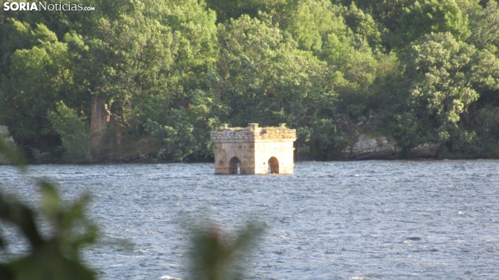 Sin precipitaciones, el agua en el embalse continúa a la baja