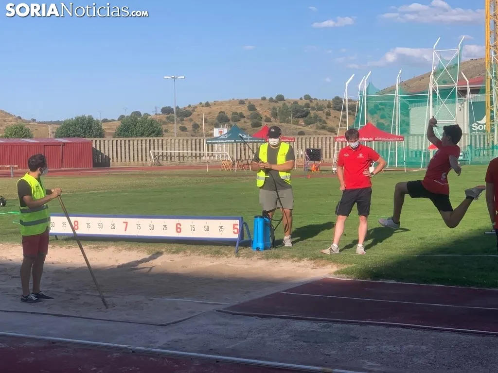 Imágenes de varias pruebas y entrenamientos.