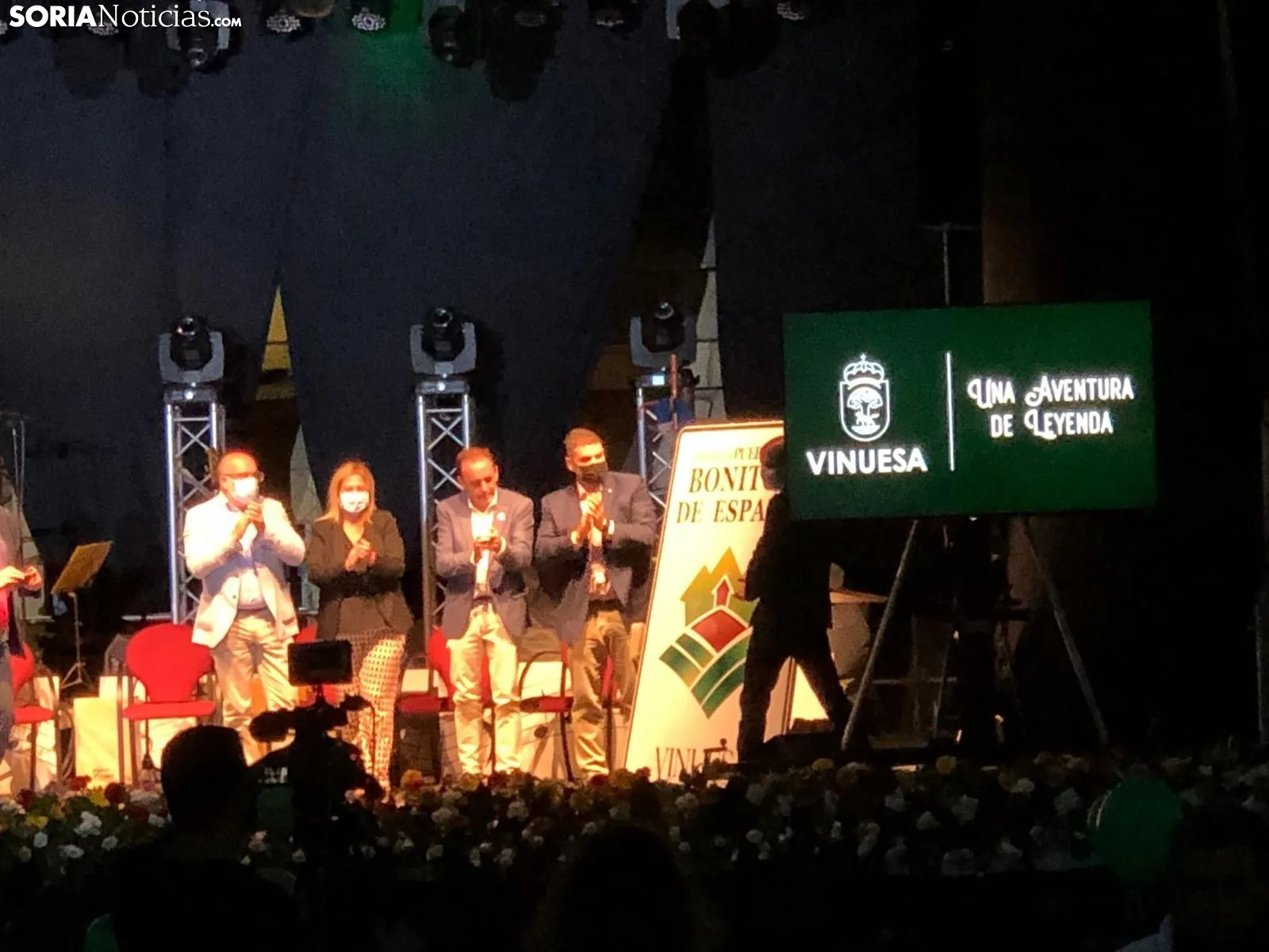 Foto 2 - Vinuesa vive su primer gran noche como uno de los pueblos m&aacute;s bonitos de Espa&ntilde;a