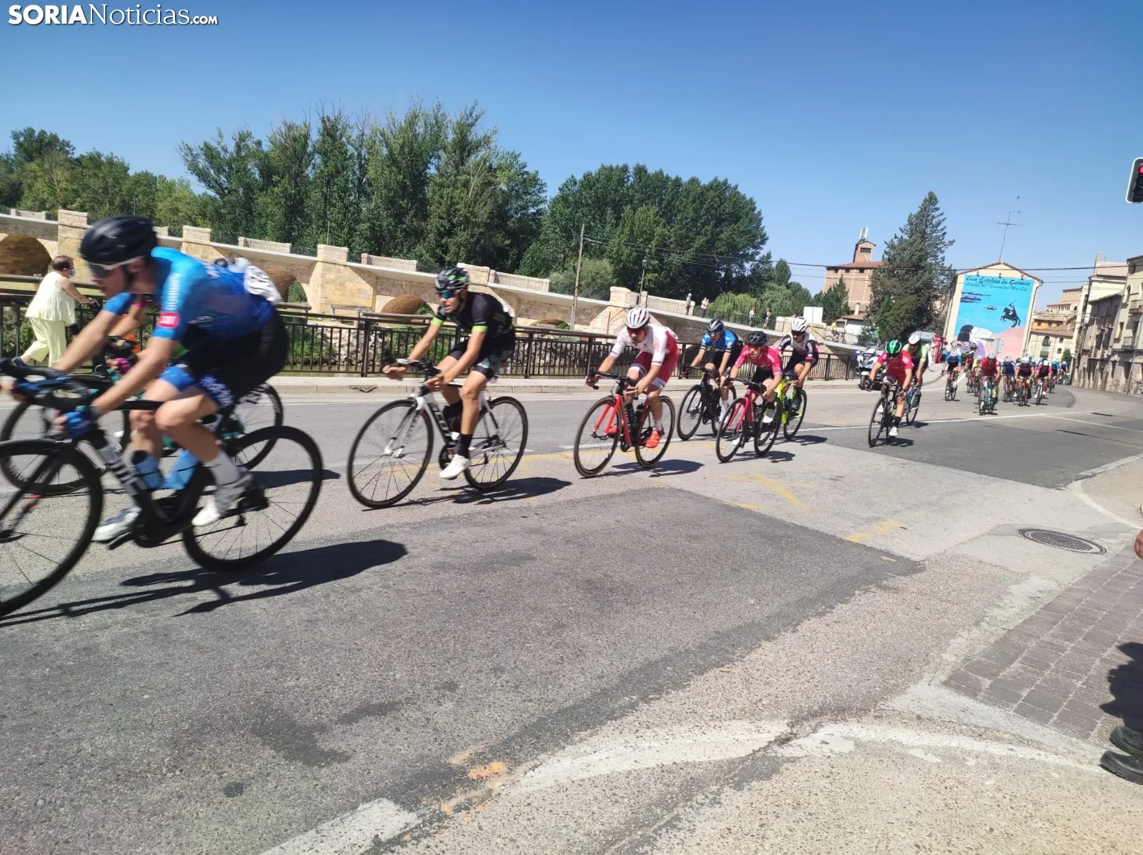 Foto 2 - San Esteban disfruta de las promesas del ciclismo