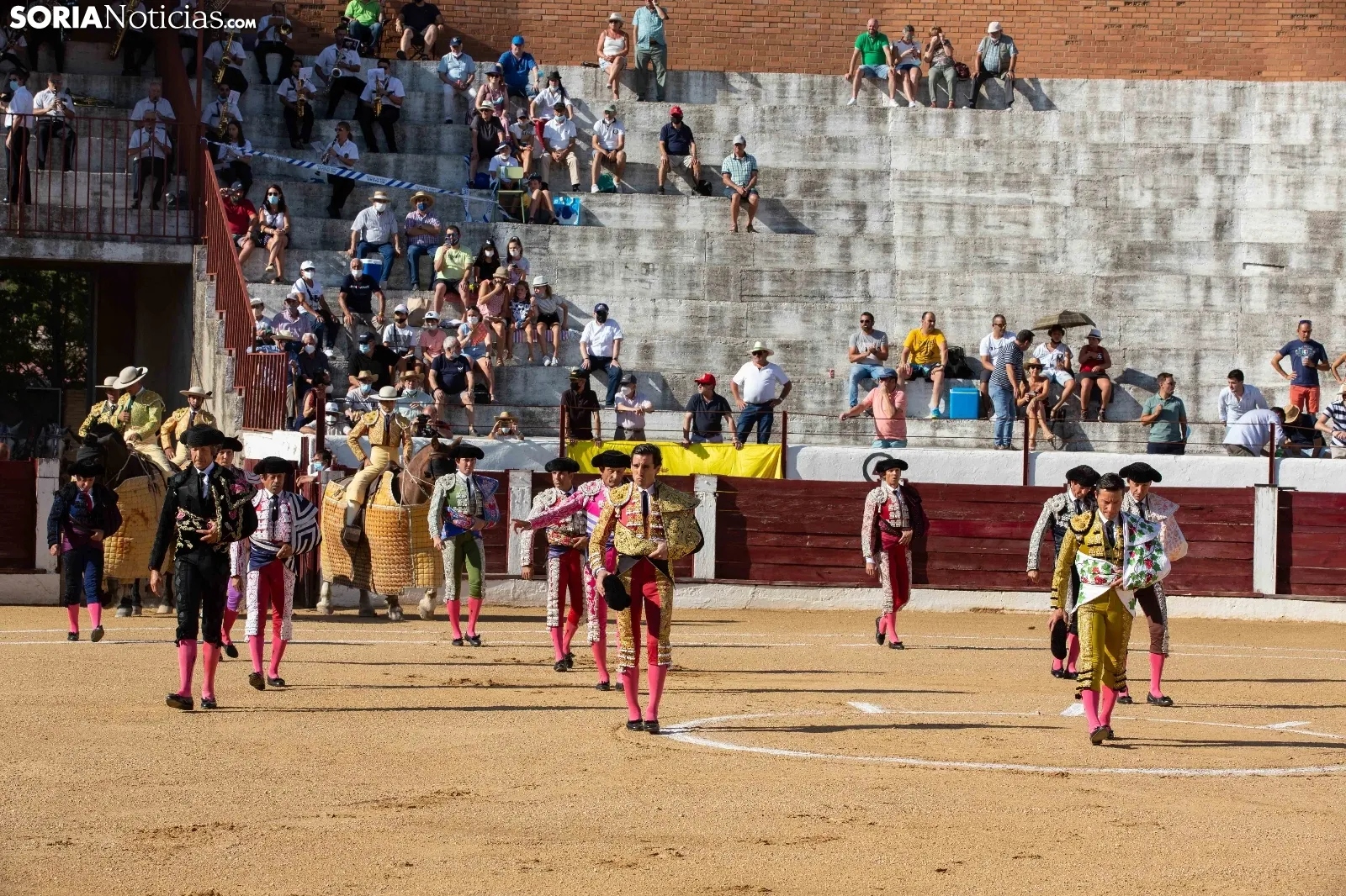 Toros Almazán / María Ferrer