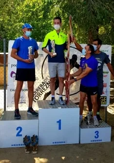 Foto 4 - Ch&eacute;rcoles volvi&oacute; a unir torreznos y atletismo