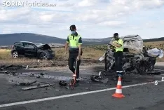Foto 5 -  Dos fallecidos y dos heridos graves por un choque fronto-lateral en la N-122