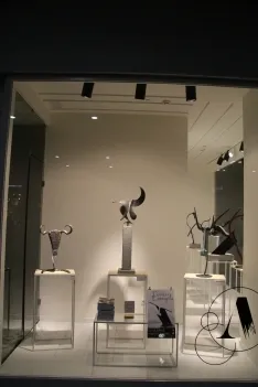 Foto 4 - El Centro Comercial Camaretas abre su sala de exposiciones