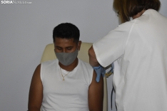 Vacunación de los jóvenes en El Mirón.