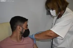 Vacunación de los jóvenes en El Mirón.