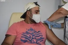 Vacunación de los jóvenes en El Mirón.