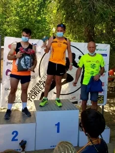 Foto 5 - Ch&eacute;rcoles volvi&oacute; a unir torreznos y atletismo