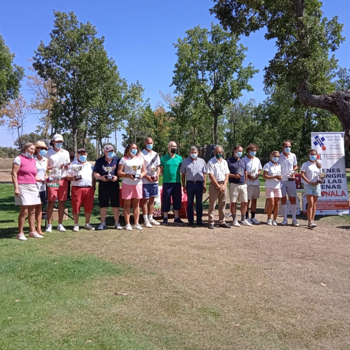 Ganadores del XV Campeonato de Golf de la Hermandad de Donantes de Soria