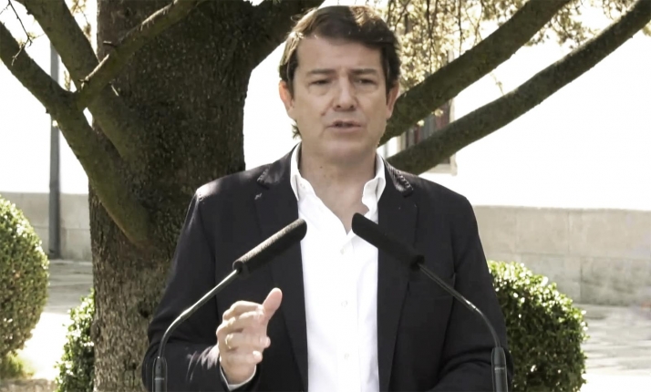 Castilla y León contratará 1.300 profesores para el próximo curso por las medidas anticovid