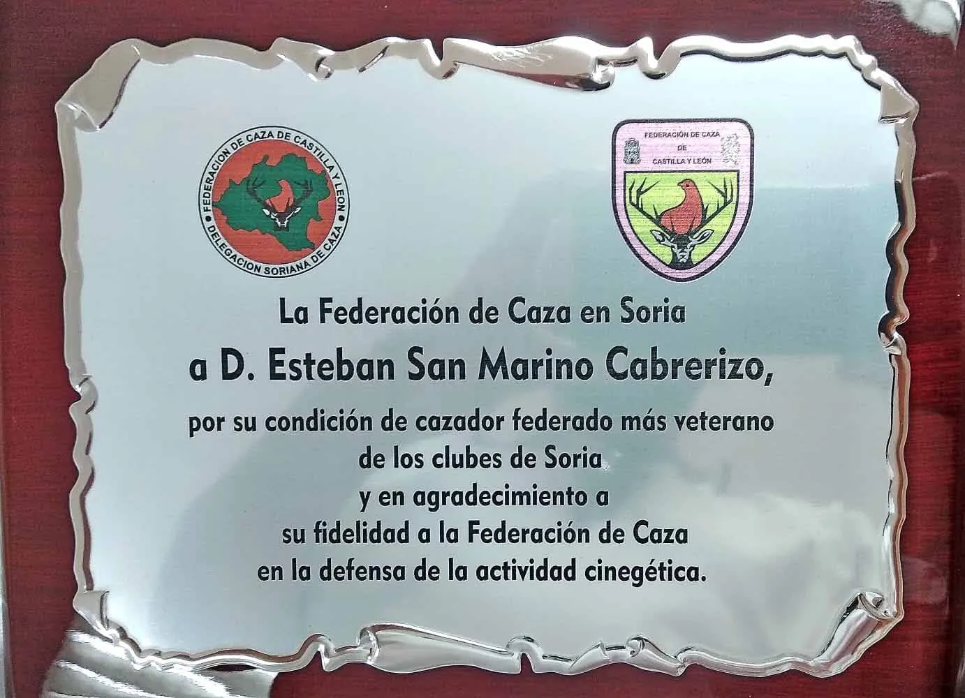Foto 2 - La Delegaci&oacute;n de Caza homenajea a su federado m&aacute;s veterano