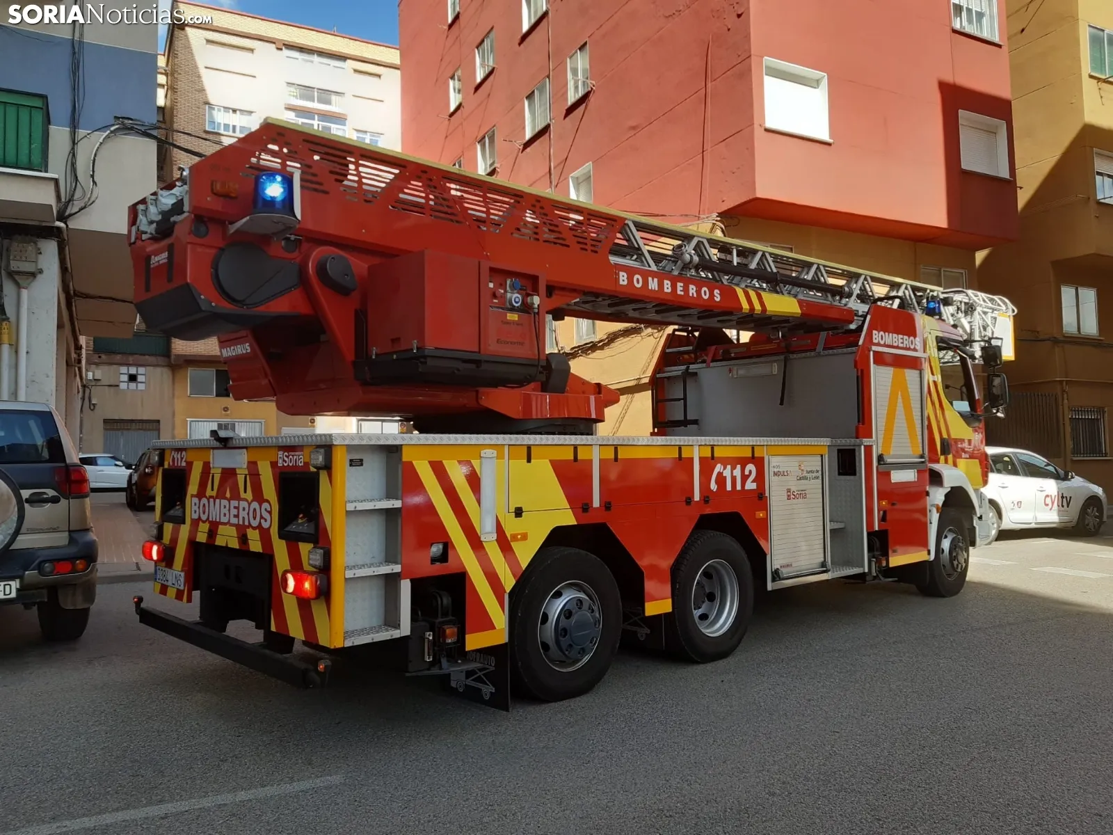 Prácticas con la nueva autoescala del Parque de Bomberos de Soria.