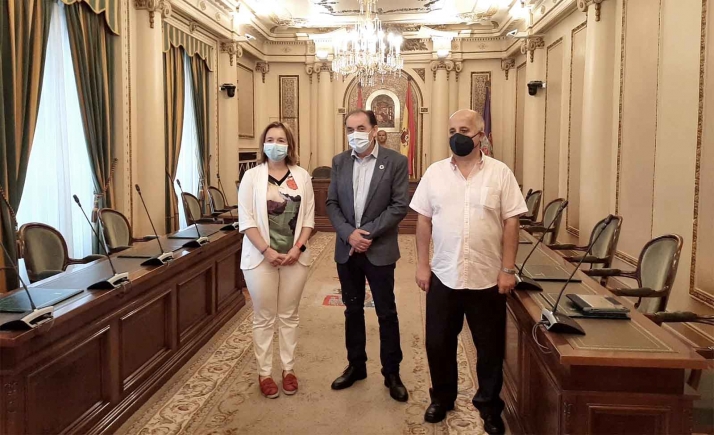 La directora de la prisión visita el Palacio Provincial