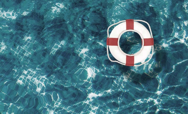 USO asegura que la bolsa de empleo municipal para socorrista discrimina a las mujeres 