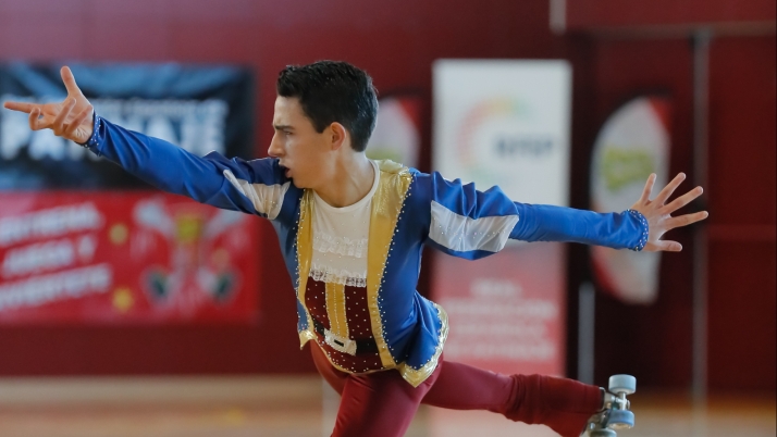 Héctor Díez, campeón de Europa junior de patinaje artístico