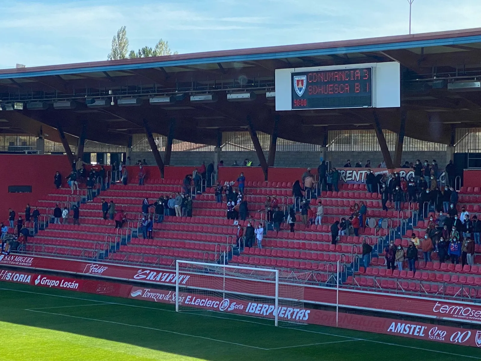 Foto 2 - Numancia 3-1 Huesca B, coraje y garra para una remontada m&aacute;gica 