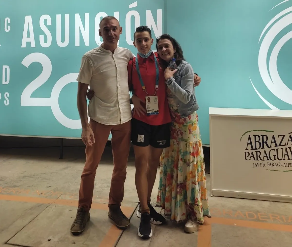 Fotos de Héctor Díez en la competición./ Fotos: Padres de Díez.