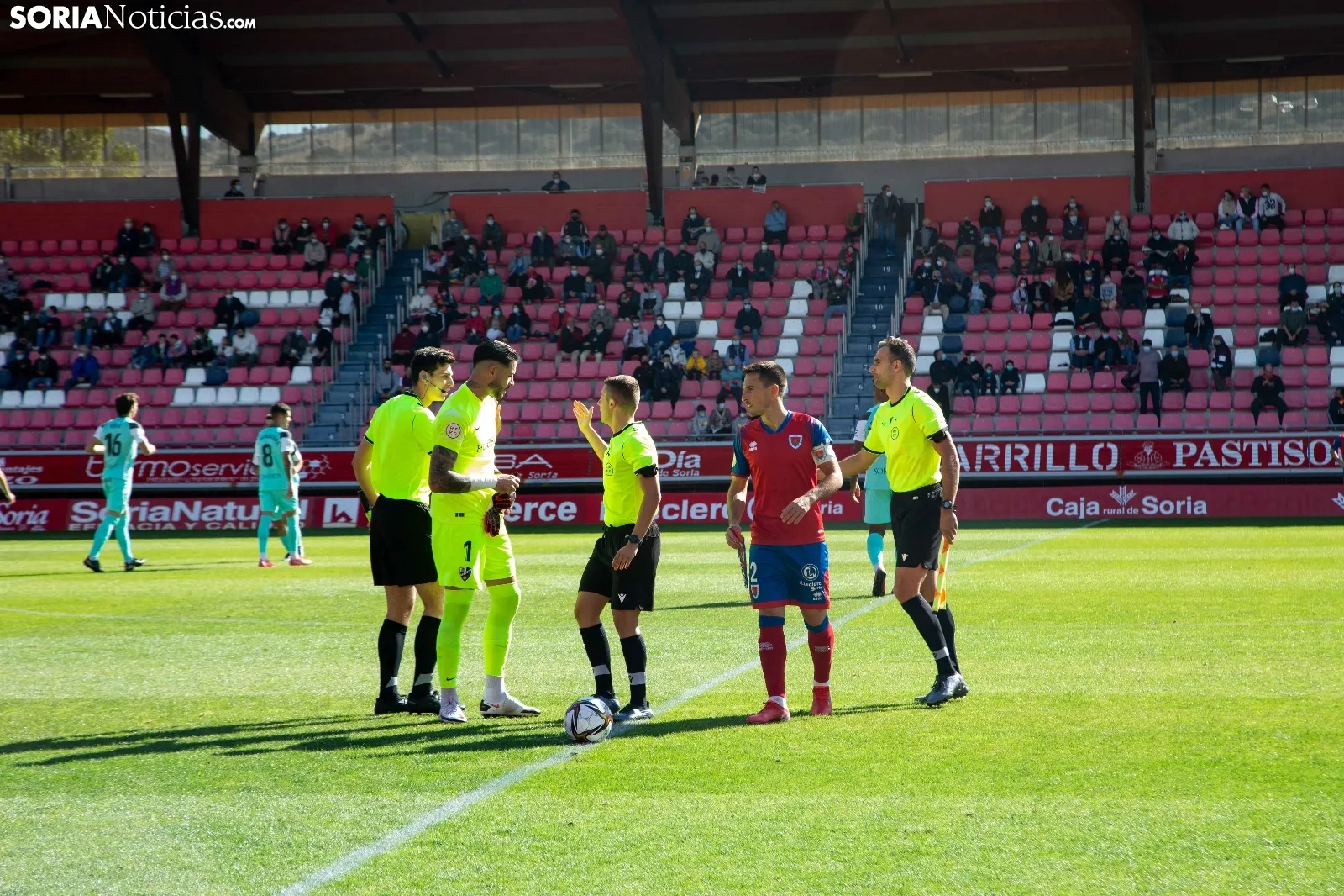 Numancia 3-1 Huesca B / María Ferrer