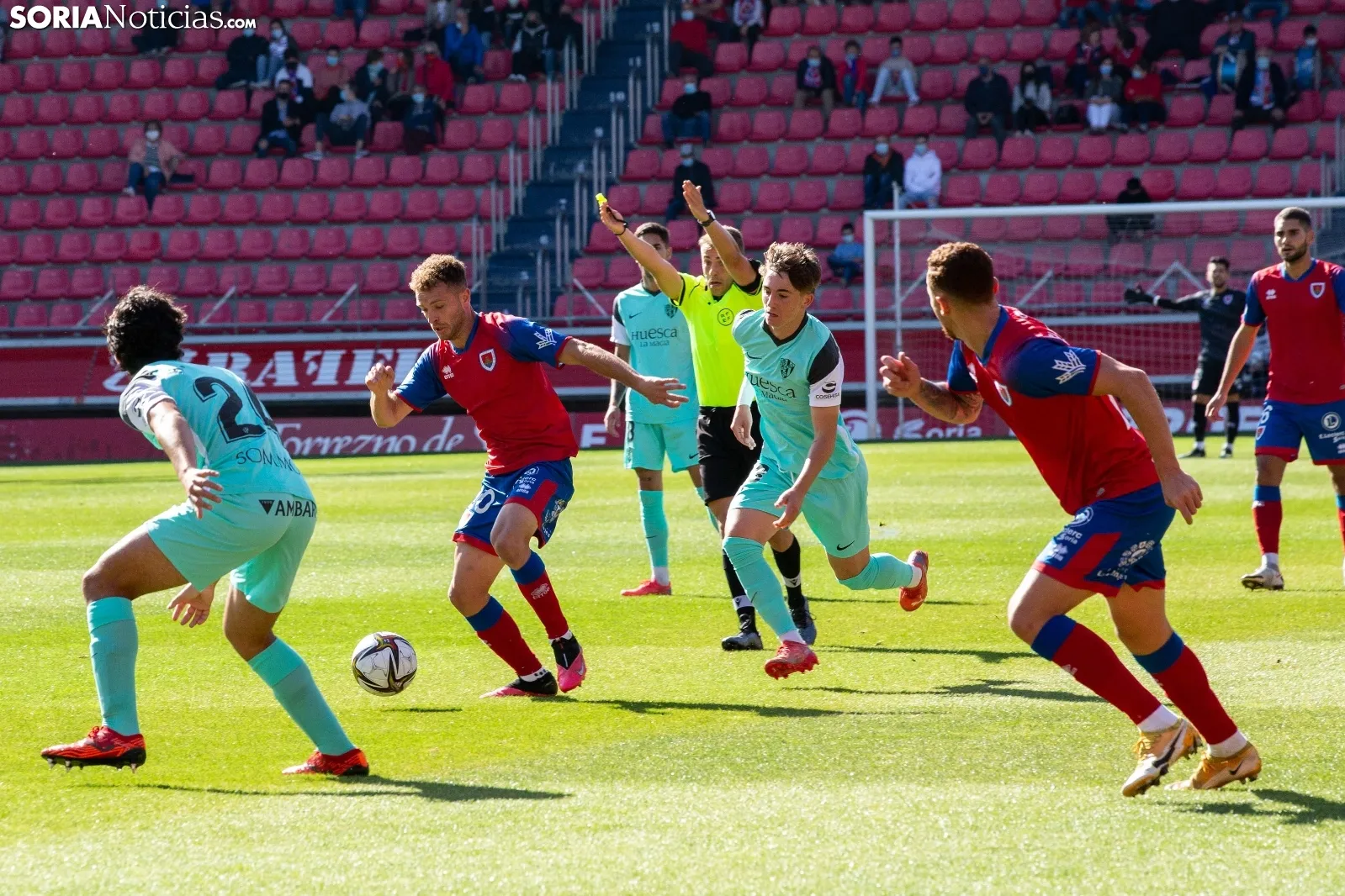 Numancia 3-1 Huesca B / María Ferrer
