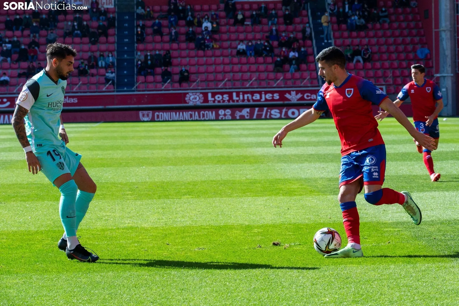 Numancia 3-1 Huesca B / María Ferrer
