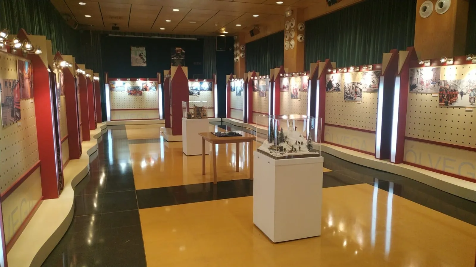 Una imagen de la apertura de la muestra. /SDS