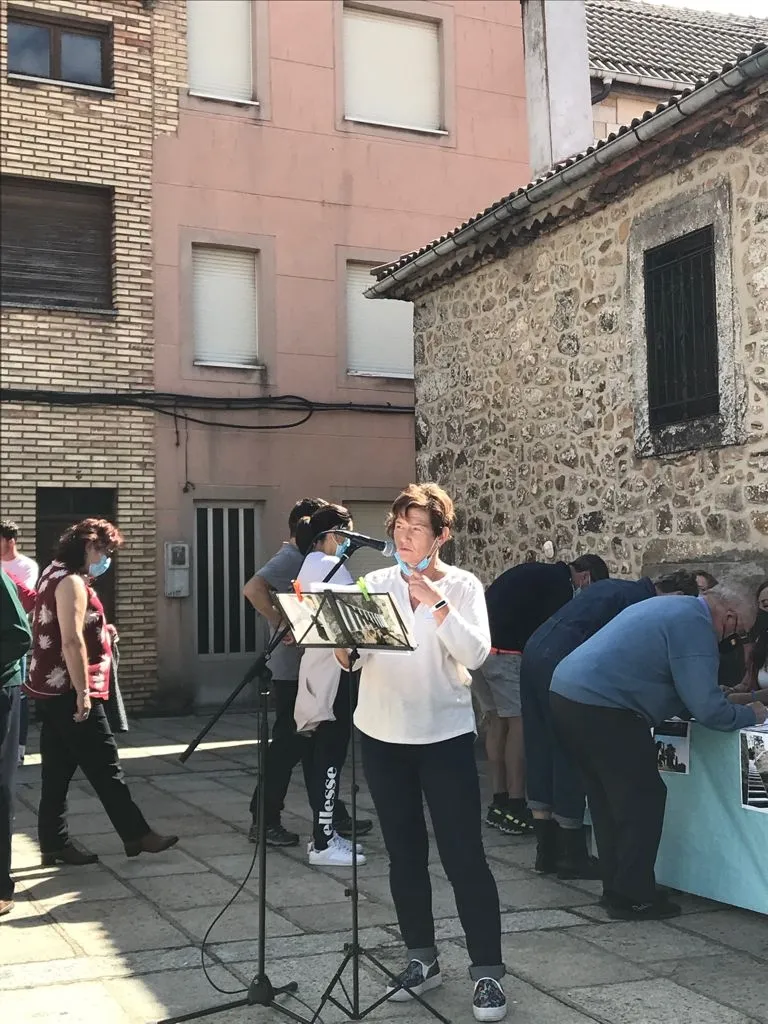 Concentración en Duruelo contra el nuevo mirador de Castroviejo.