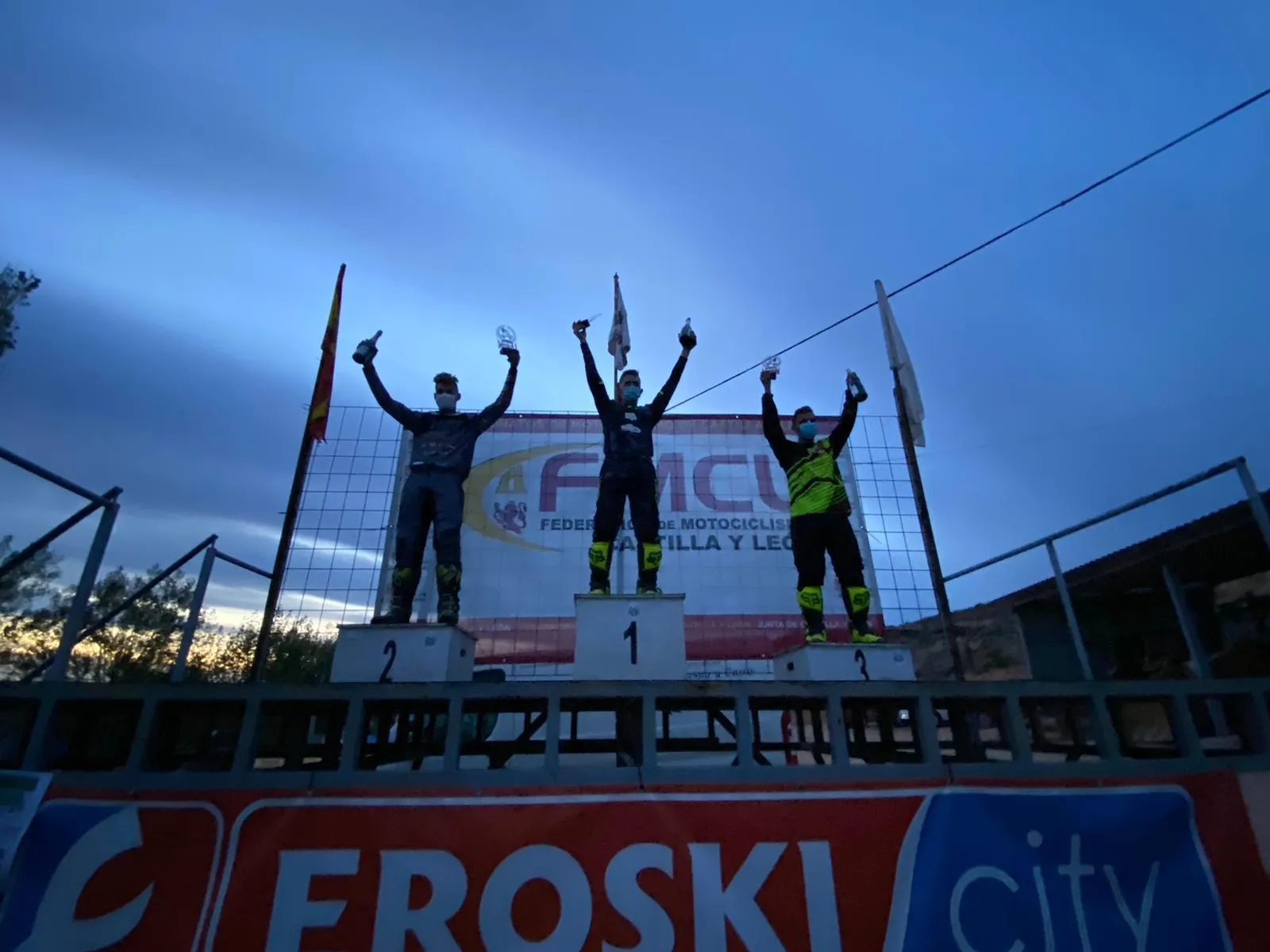 Foto 10 - Espectacular galer&iacute;a: MX Interprovincial de Motocross de San Esteban de Gormaz