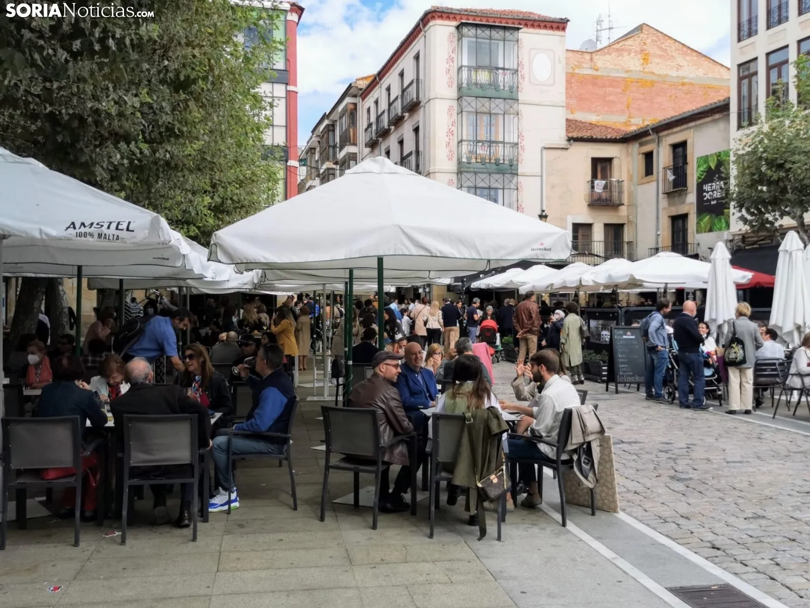 Foto 2 - Vecinos y hosteleros echan de menos m&aacute;s actividades en San Saturio