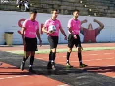 Una imagen del partido en gradas y campo este sábado. /SN