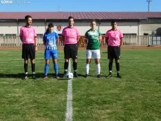 Una imagen del partido en gradas y campo este sábado. /SN